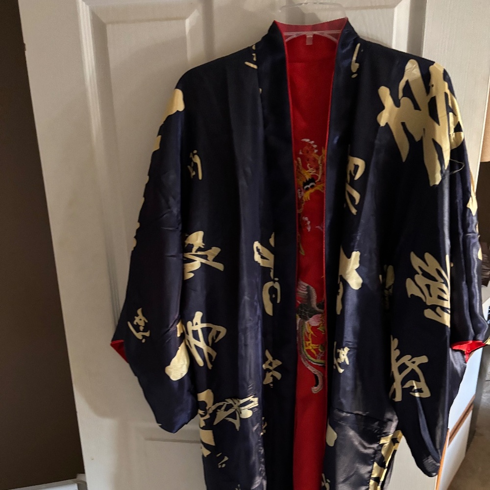 NWT Da Shang Hai Blue/Red/Gold Reversible Belted Collared Pockets Kimono Size M